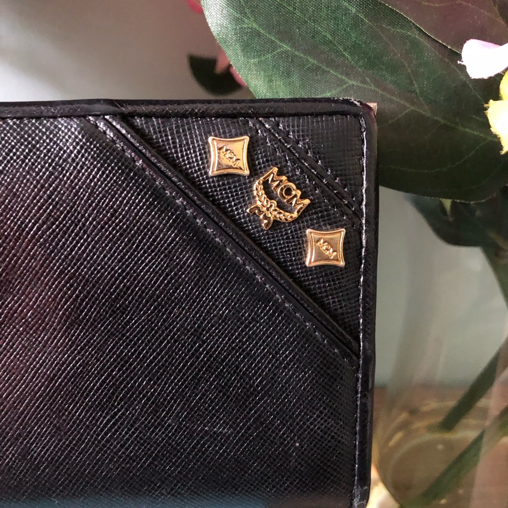 MCM charms crossbody blk wallet - Picture 2 of 15